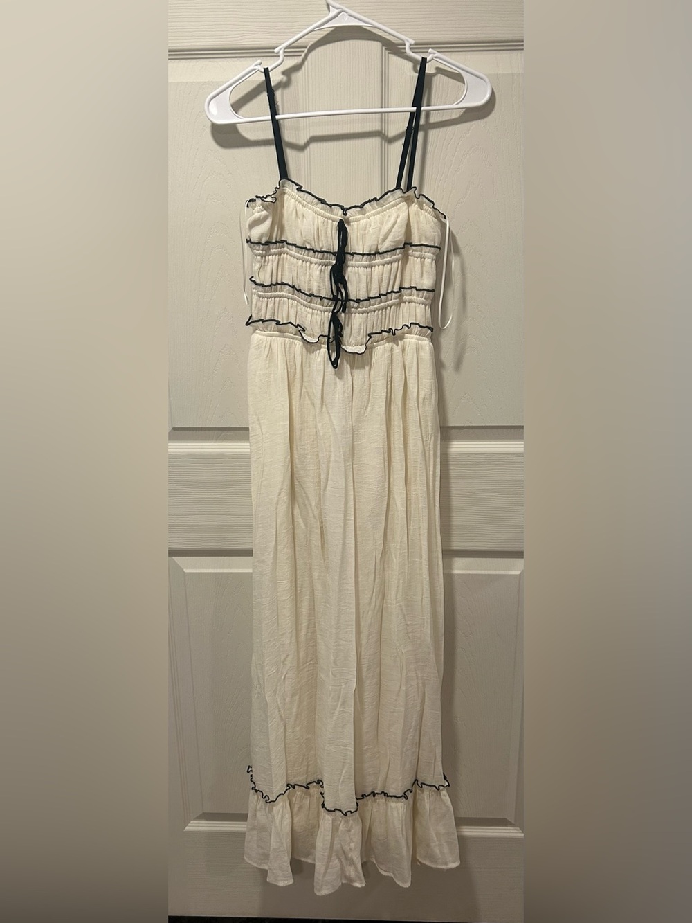 Jessica Simpson Cream Maxi Dress with Black Trim